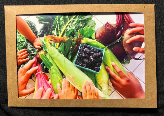 Photo Card - Hands on Vegetables