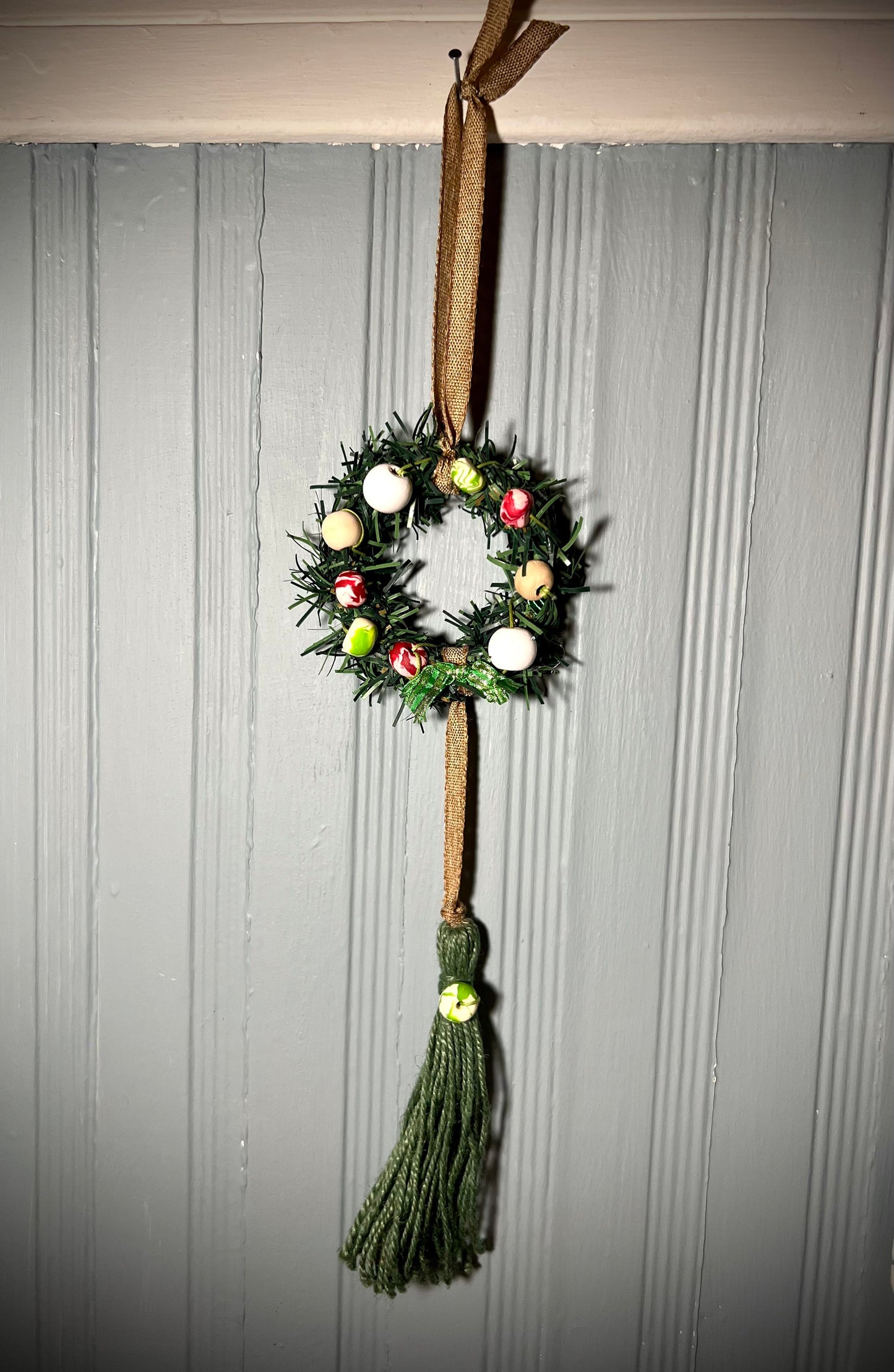 Christmas Bead Wreath Door Hanger (1)