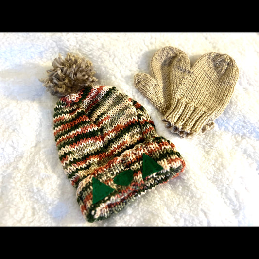 Craft - Knitted Hat and Mittens 2